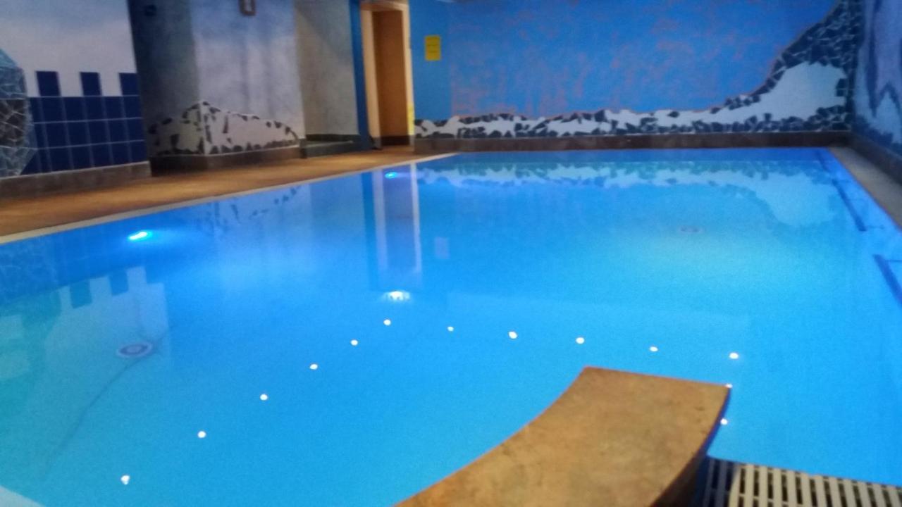 Land-Gut-Hotel Zum Alten Forsthaus - Aufladestation Fuer Elektroautos Hürtgenwald Exteriör bild