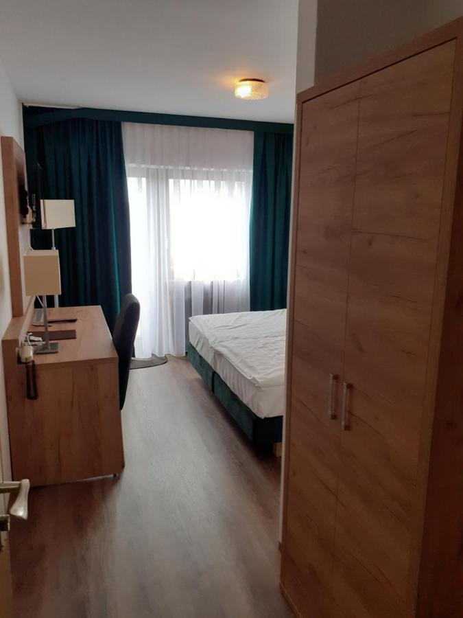 Land-Gut-Hotel Zum Alten Forsthaus - Aufladestation Fuer Elektroautos Hürtgenwald Exteriör bild