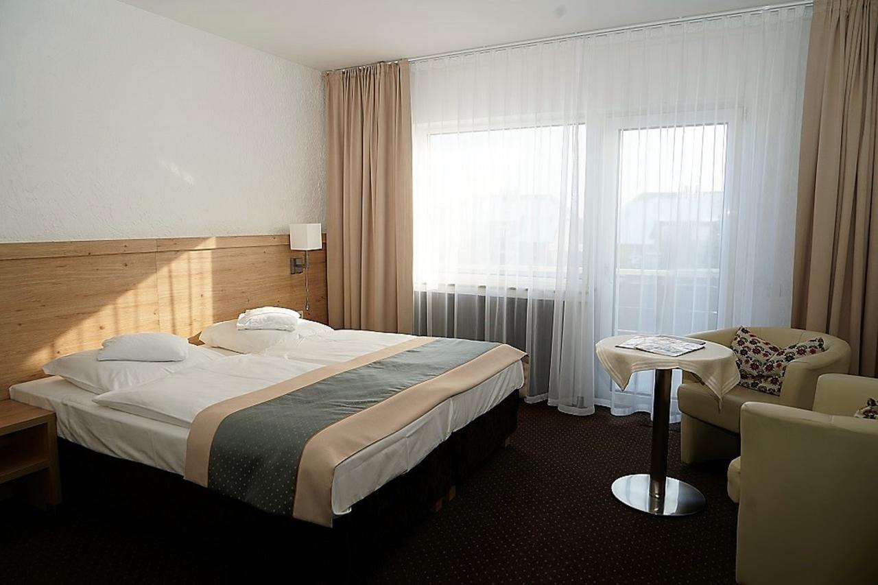 Land-Gut-Hotel Zum Alten Forsthaus - Aufladestation Fuer Elektroautos Hürtgenwald Exteriör bild